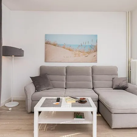 Two-bedroom Baltic Sea 350m To Brzezno By Renters Daire Gdansk