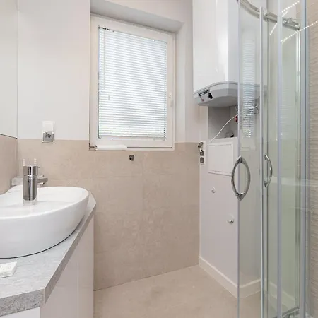 Appartamento Gdanska Two-bedroom Brzezno By Renters